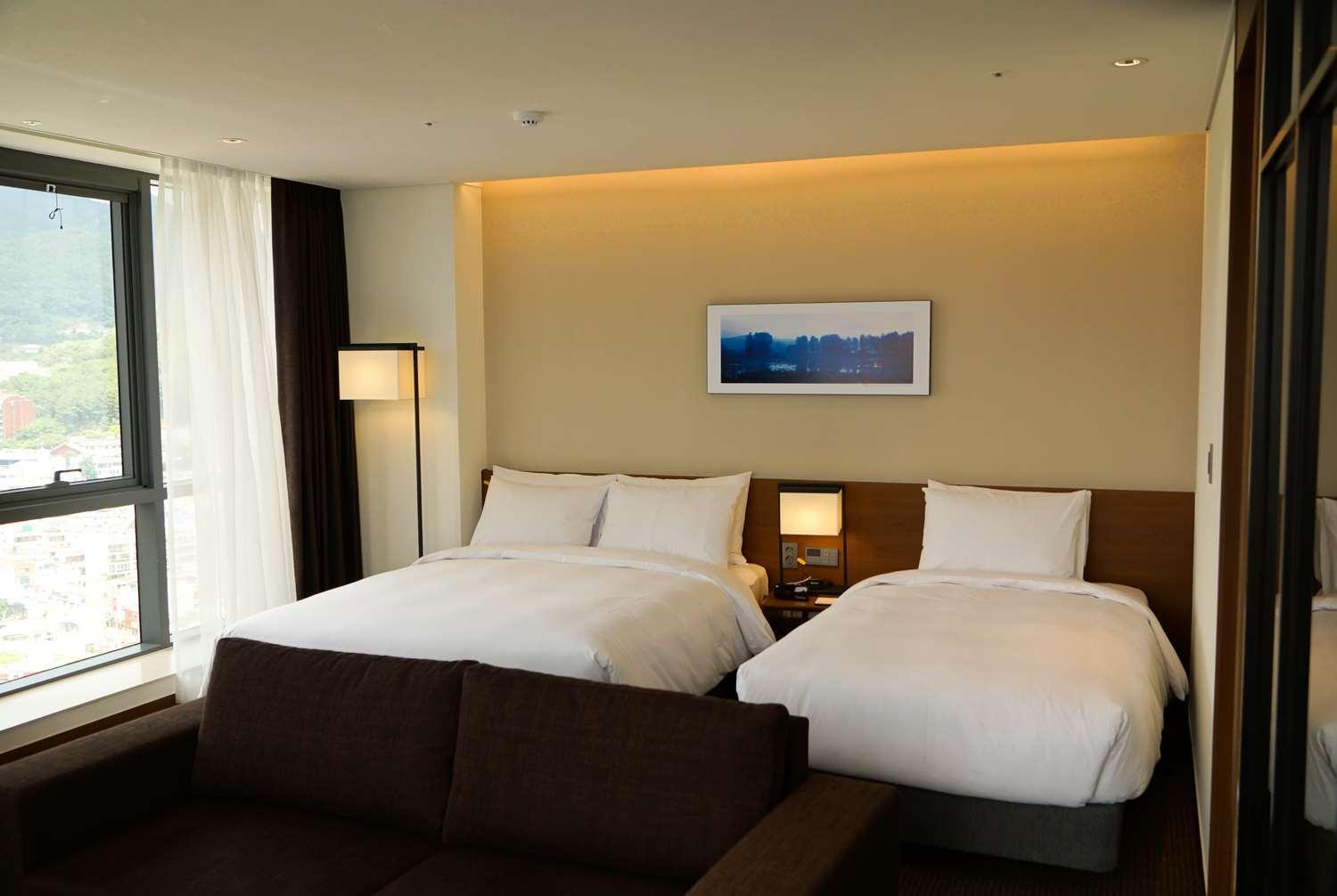 Ramada Encore By Wyndham Busan Haeundae Exterior photo