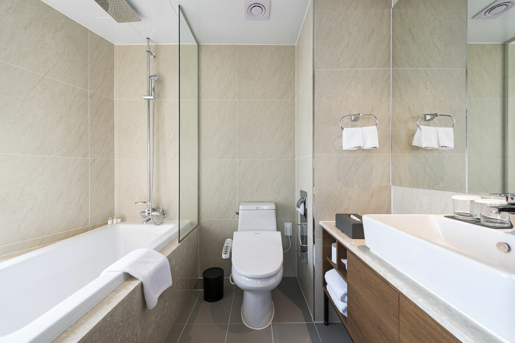Ramada Encore By Wyndham Busan Haeundae Exterior photo