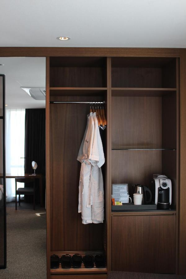 Ramada Encore By Wyndham Busan Haeundae Exterior photo